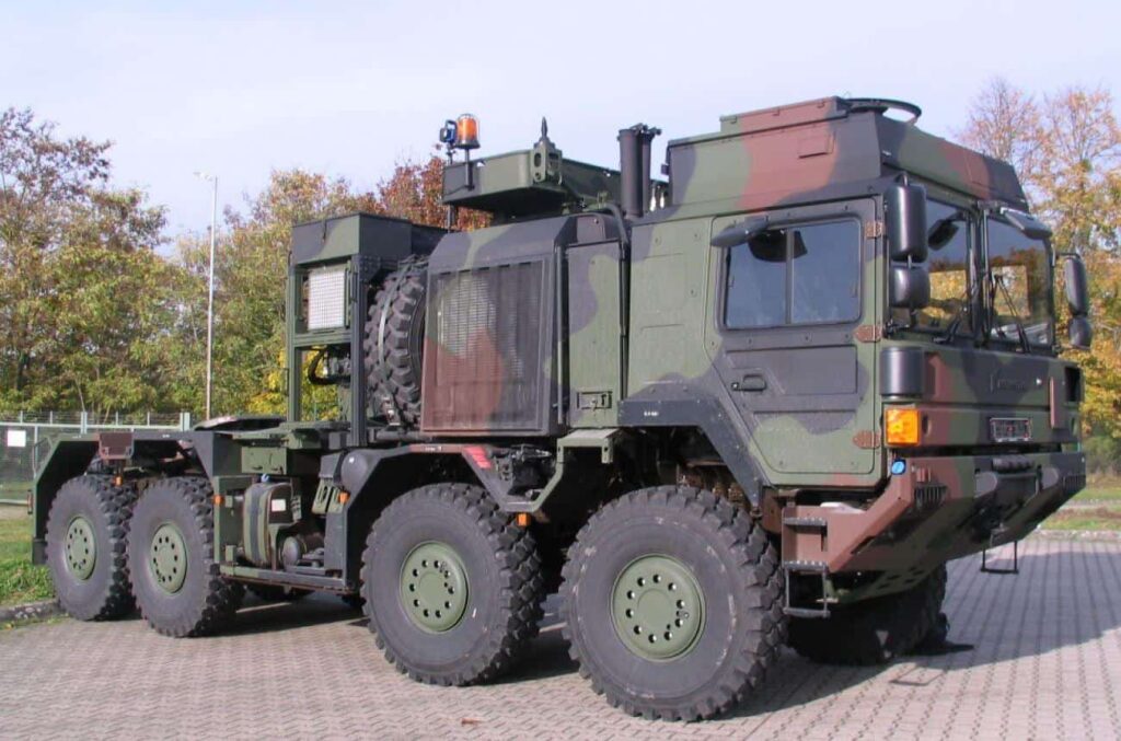 Rheinmetall HX81 SaZgM_Heavy_Tractor_Trailer