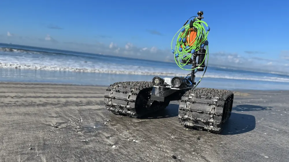 Bayonet Amphibious Crawler to Demonstrate Over-the-Horizon Operation