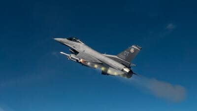 Successful Final Flight Test of Newest AMRAAM Variant