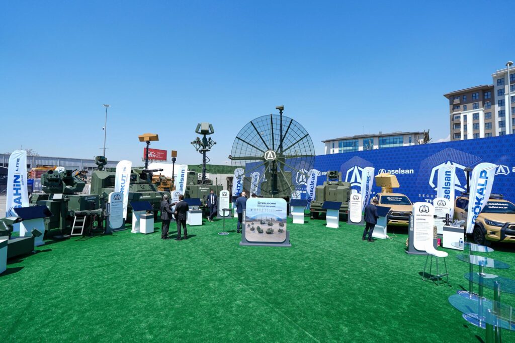 ASELSAN Unveils Advanced Electronic Warfare & Counter-UAV Systems at SAHA 2026